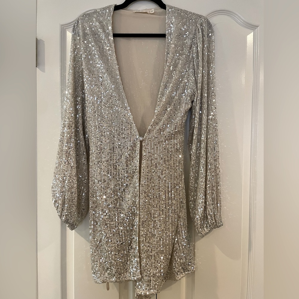 Sequin duster with belt
